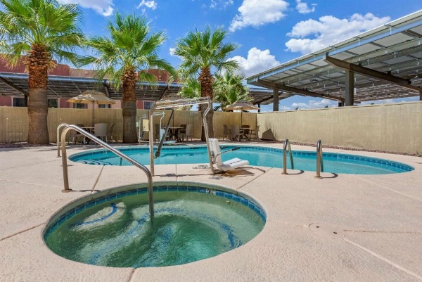 Comfort Inn & Suites North Tucson - Marana image 10