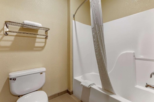 Comfort Inn & Suites North Tucson - Marana image 12