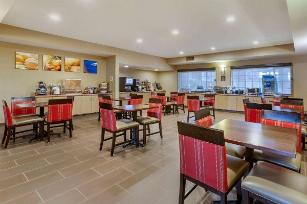 Comfort Inn & Suites North Tucson - Marana image 9